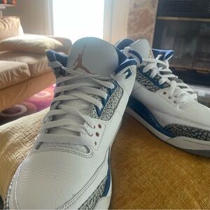 Jordan Athletic Shoes White and Blue